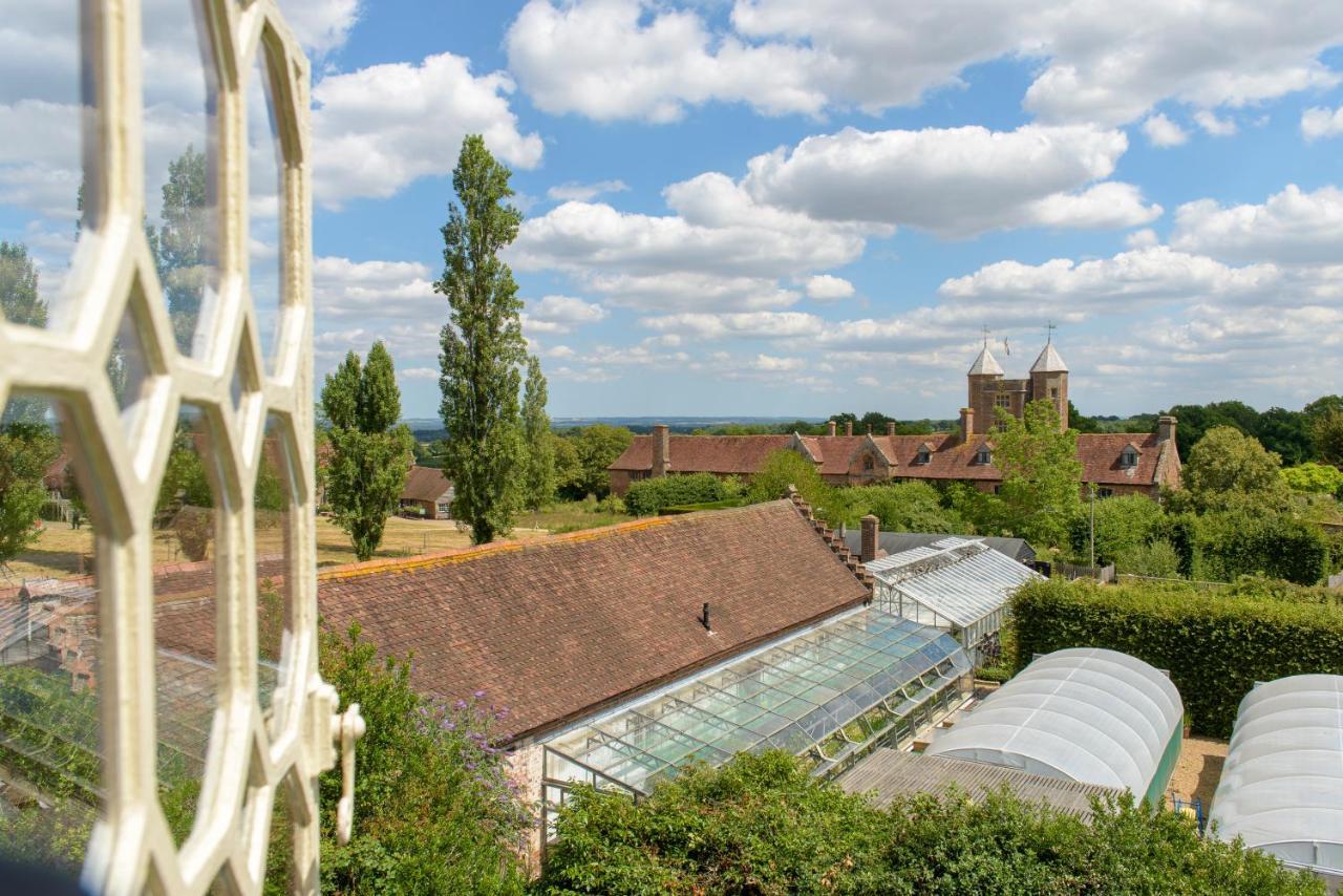 Sissinghurst Castle Farmhouse エクステリア 写真