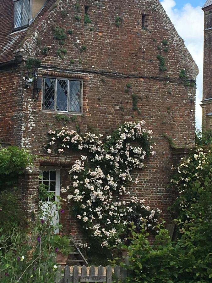 Sissinghurst Castle Farmhouse エクステリア 写真